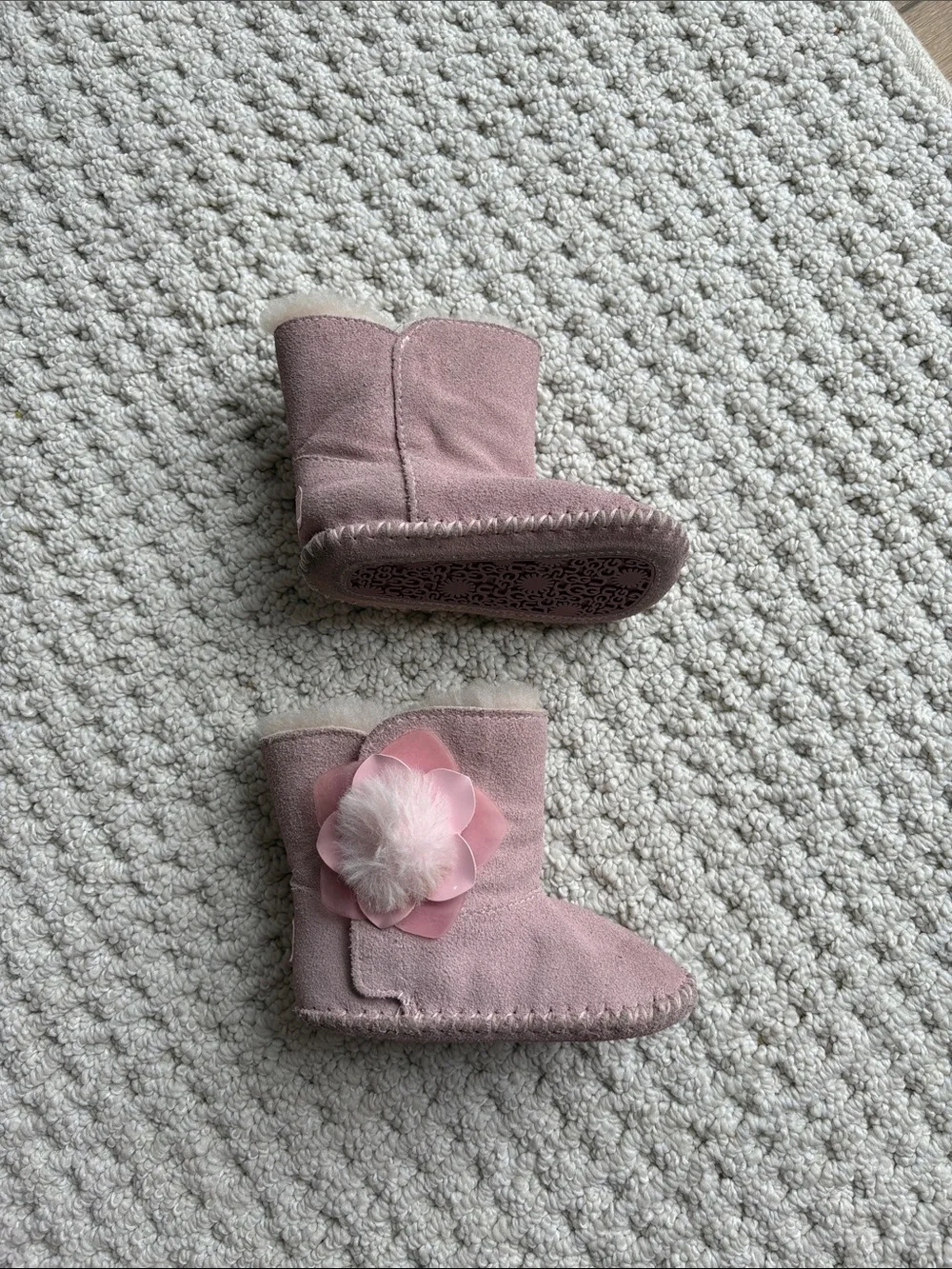 UGG soft pink